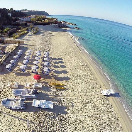 Costa Degli Dei Resort Capo Vaticano Bagian luar foto