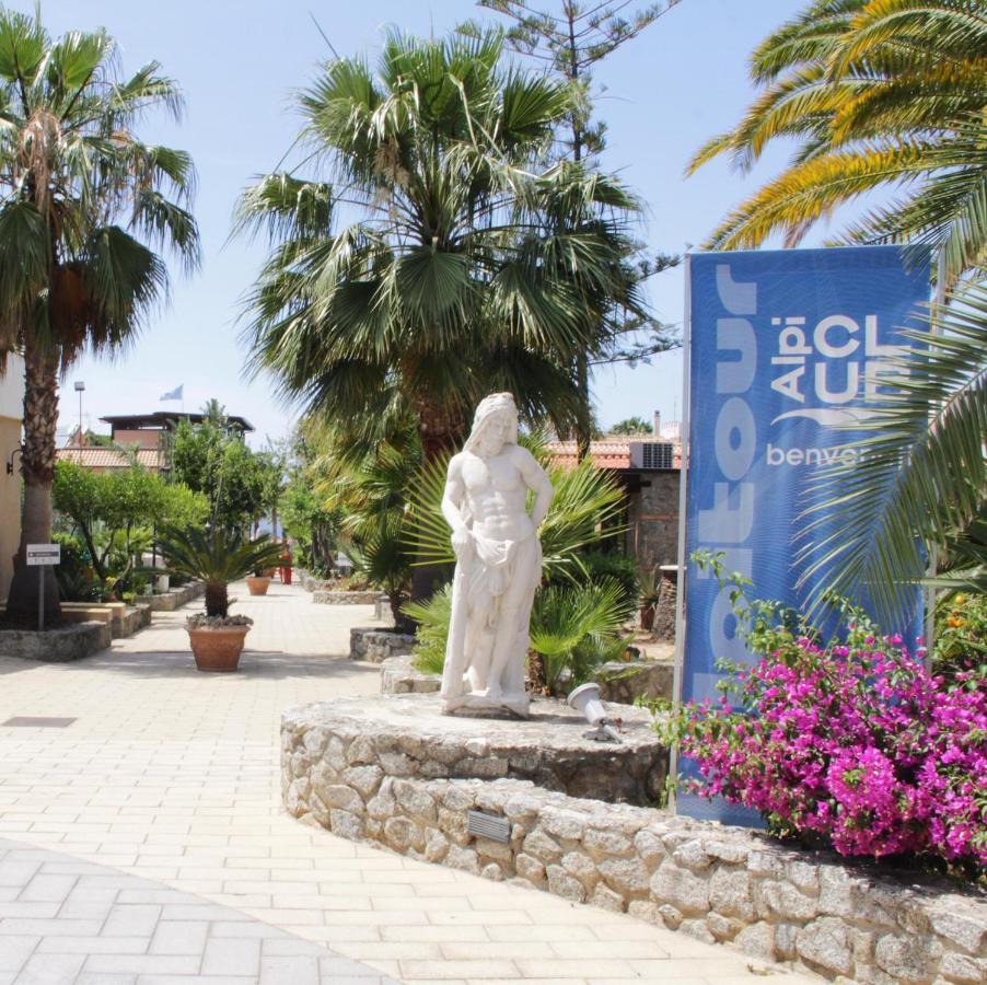 Costa Degli Dei Resort Capo Vaticano Bagian luar foto